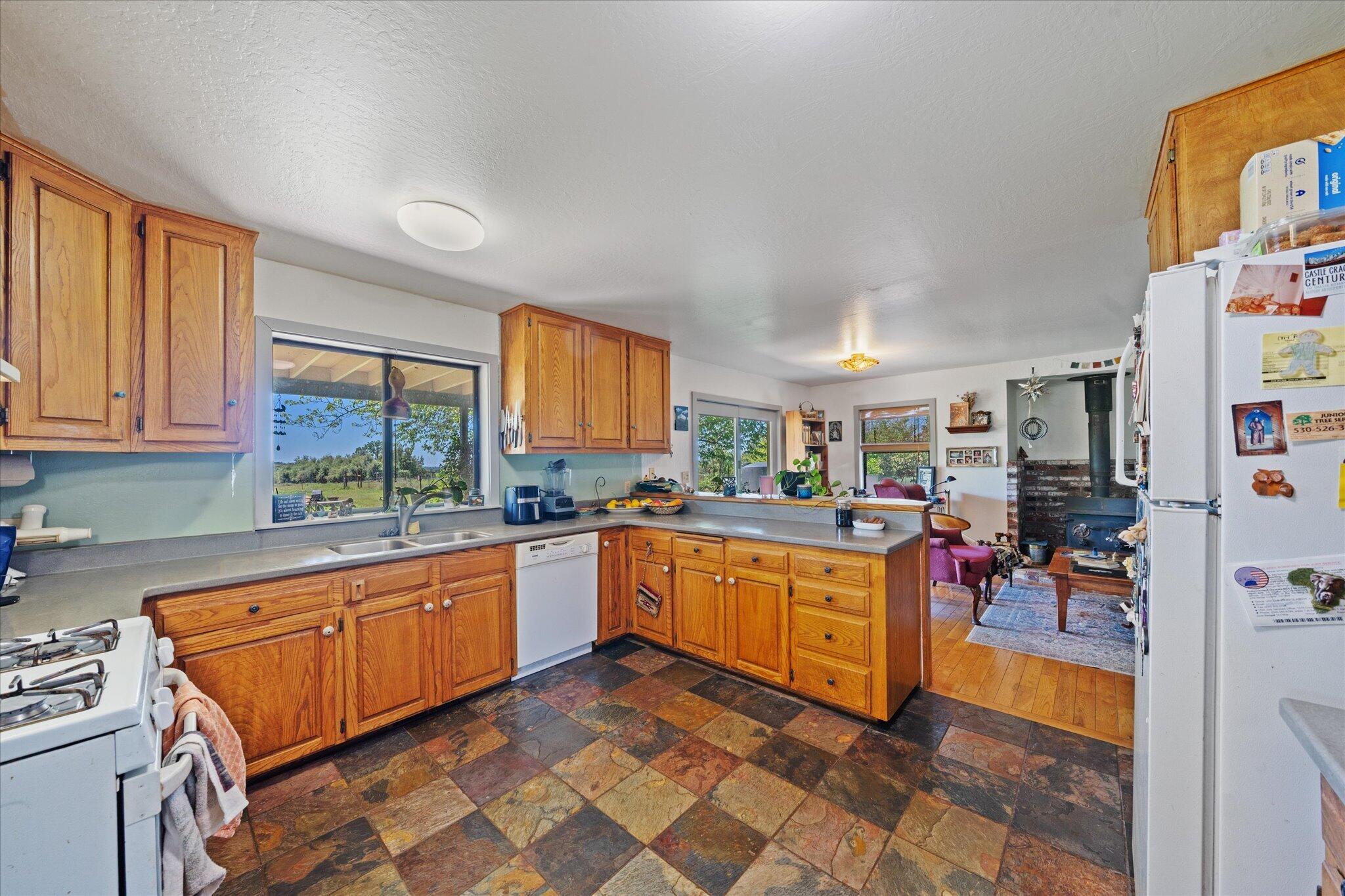 32135 Rock Creek Road Manton, CA 96059 - Photo 13 of 72 11-BiggerFlow Real Estate Media-11