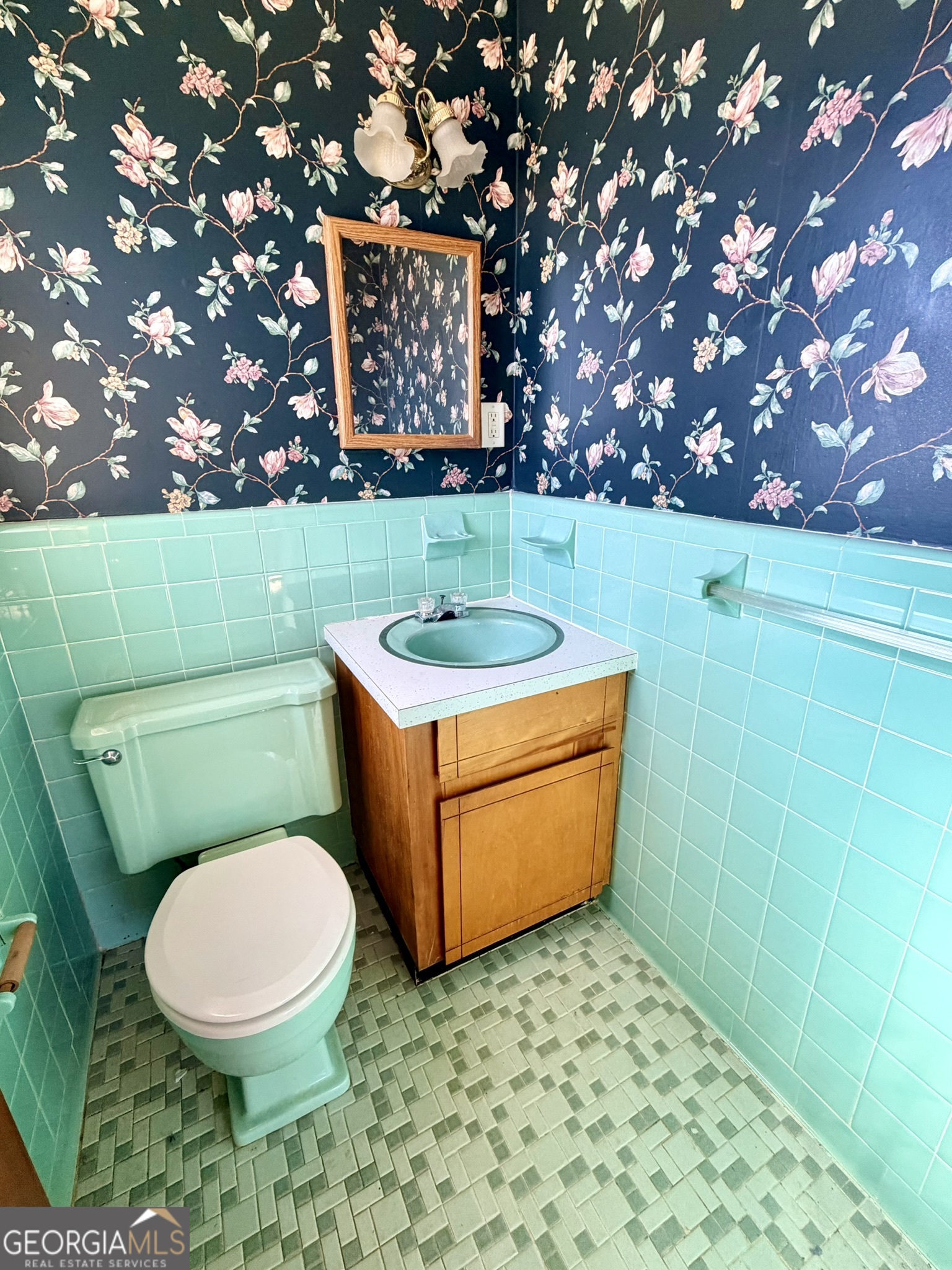 102 Lee Street Centerville, GA 31028 - Photo 13 of 30 a view of a backyard with a barbeque grill and a fire pit