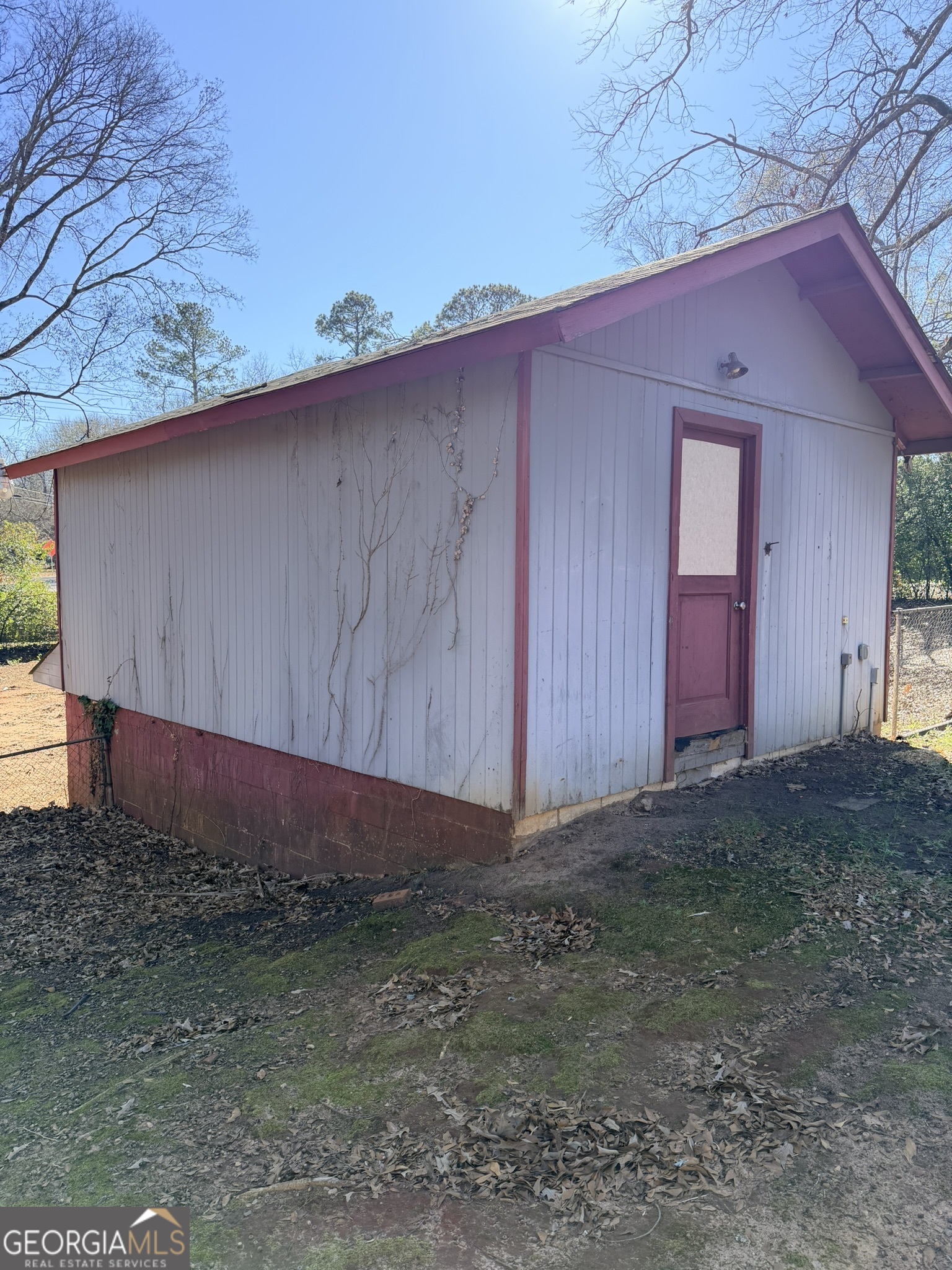 102 Lee Street Centerville, GA 31028 - Photo 19 of 30 a backyard of a house