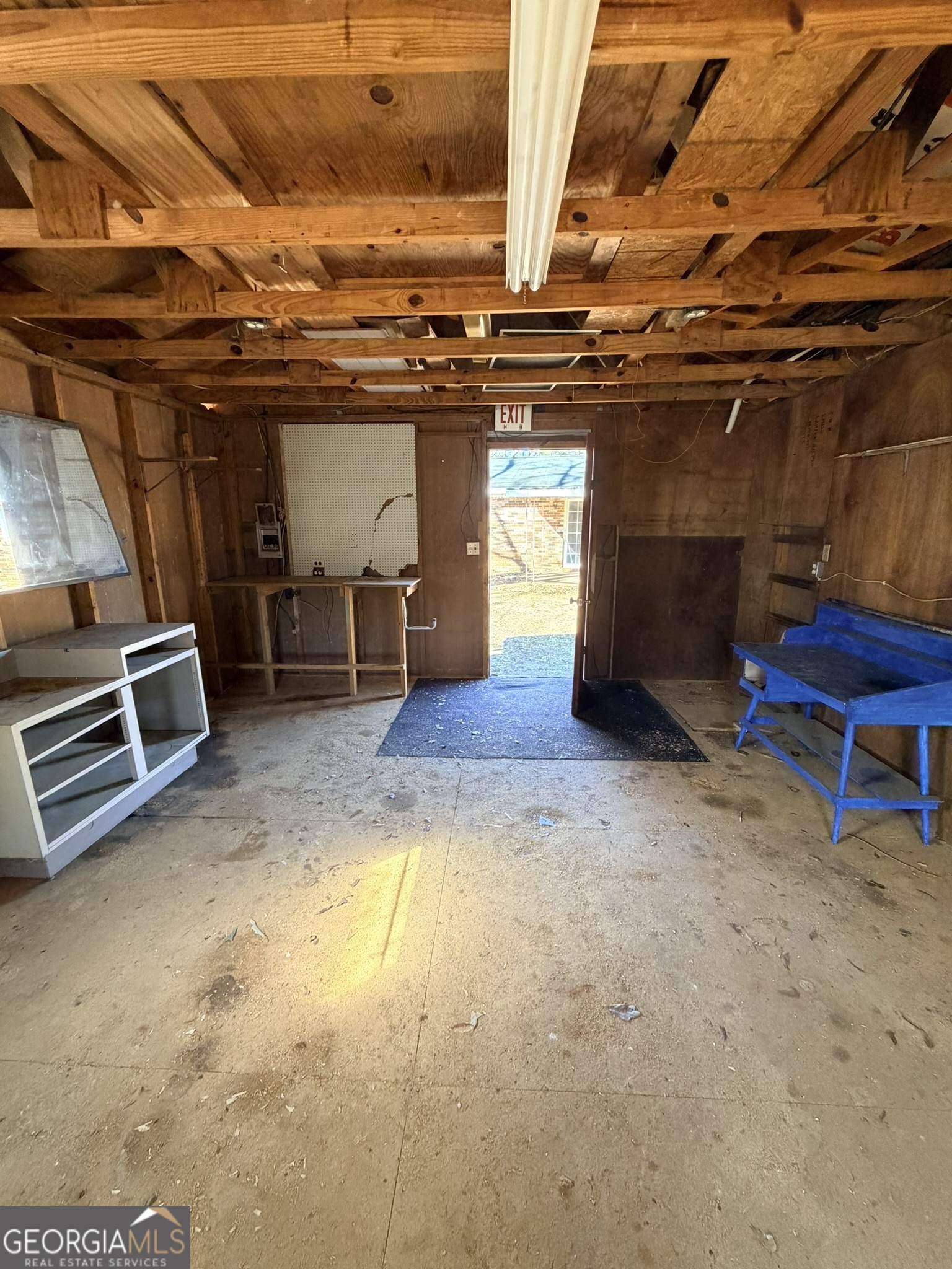 102 Lee Street Centerville, GA 31028 - Photo 22 of 30 a view of an empty room with a chair