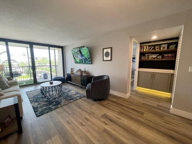 17 Royal Palm Way, Unit 302 Boca Raton, FL 33432 - Photo 23 of 49