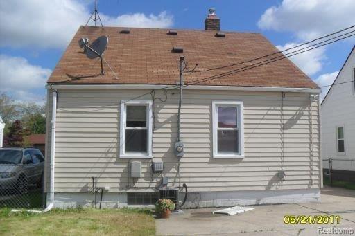 19454 Martin Road Roseville, MI 48066 - Photo 2 of 8 Back
