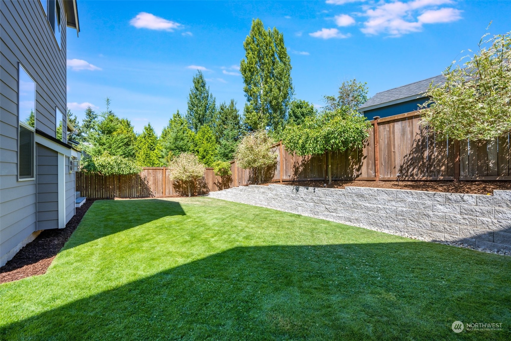 4105 Strumme Road Bothell, WA 98012 - Photo 38 of 40 a view of a back yard of the house