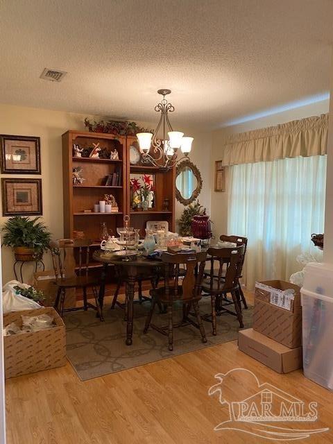 6239 Robinhood Road Milton, FL 32570 - Photo 8 of 41