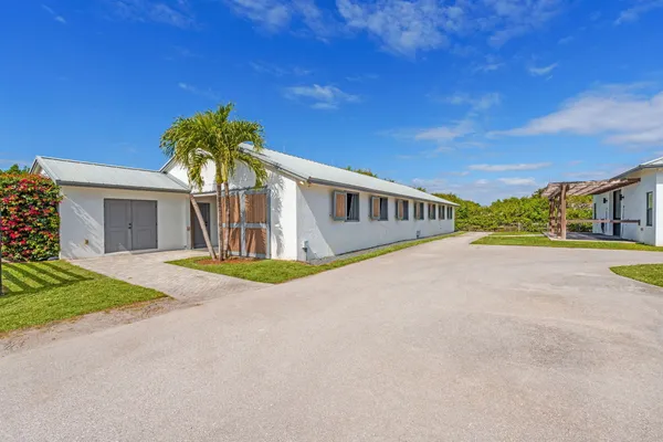 $1,500 | 13155 Southfields Road, Wellington, FL 33414