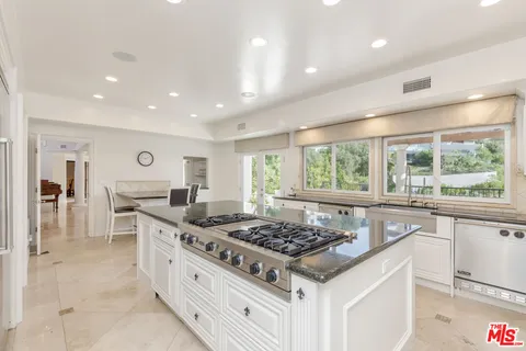 $8,500,000 | 1922 Bel Air Road, Los Angeles, CA 90077