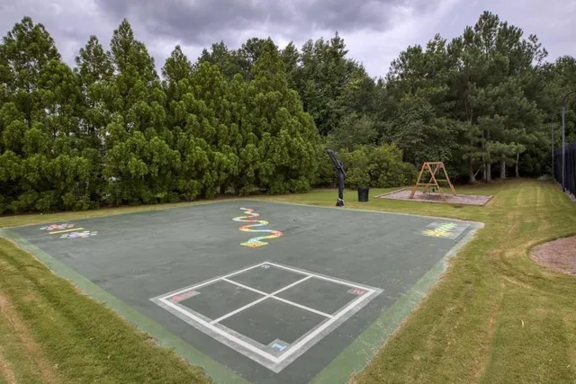 a view of a tennis court