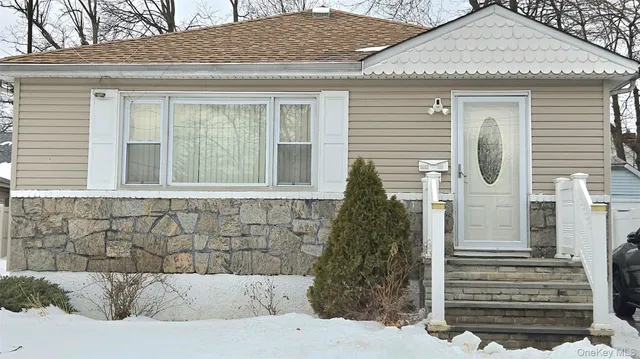 $2,800 | 137-22 242nd Street | Rosedale Terrace Ward