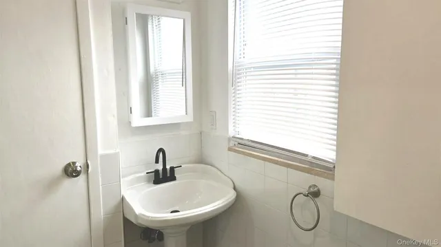 $2,800 | 137-22 242nd Street | Rosedale Terrace Ward