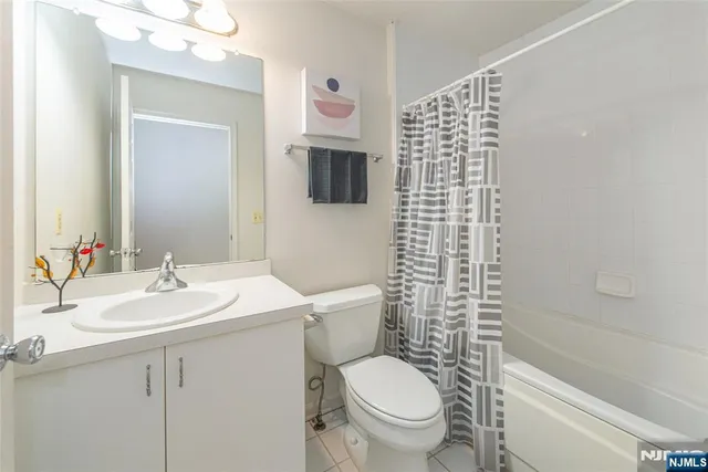 $689,000 | 91 Rhyan Drive, Unit 91, Parsippany, NJ 07054