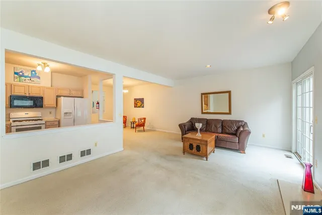 $689,000 | 91 Rhyan Drive, Unit 91, Parsippany, NJ 07054