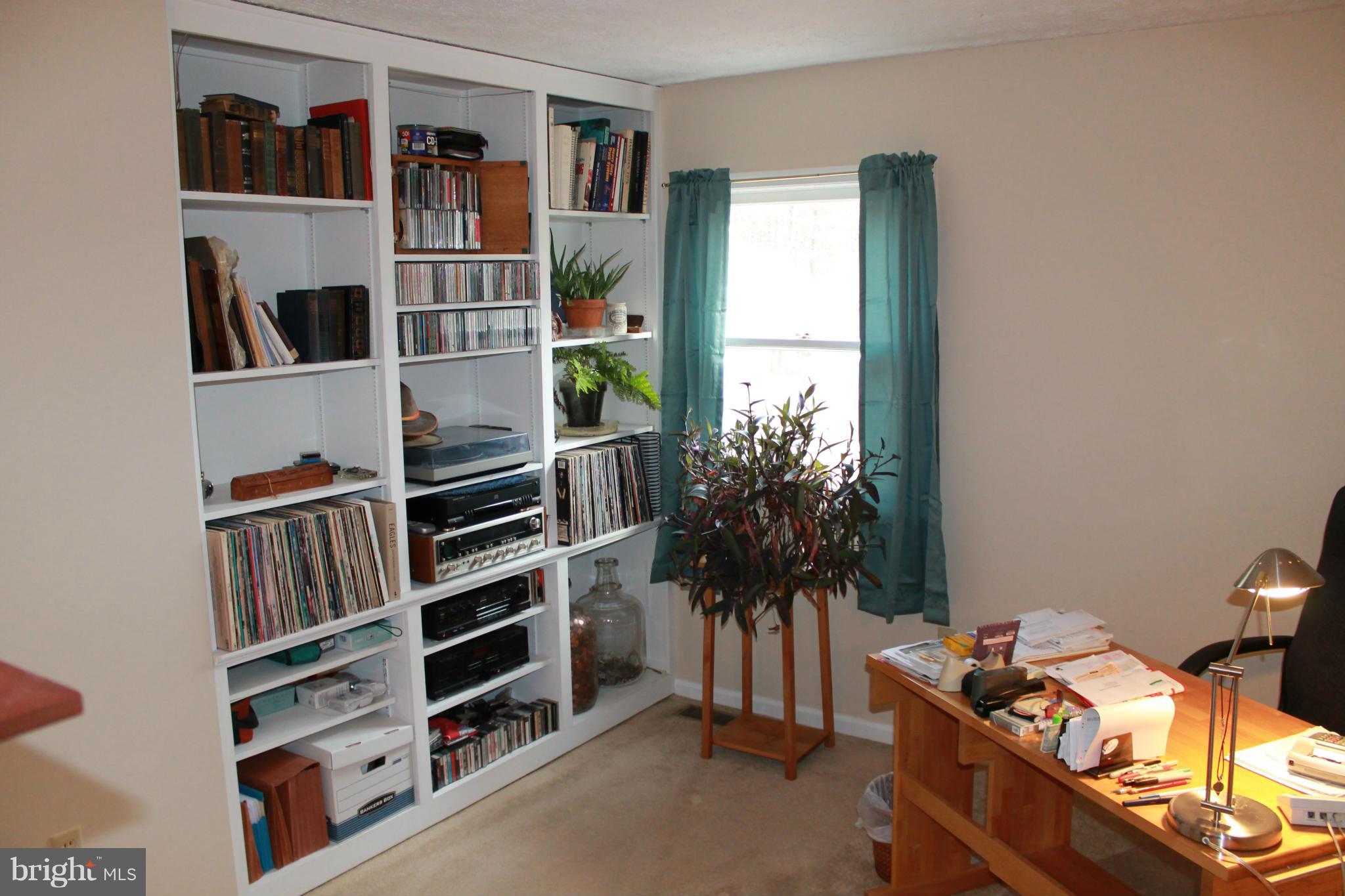 1704 Chestnut Grove Road Winchester, VA 22603 - Photo 14 of 30 Bedroom