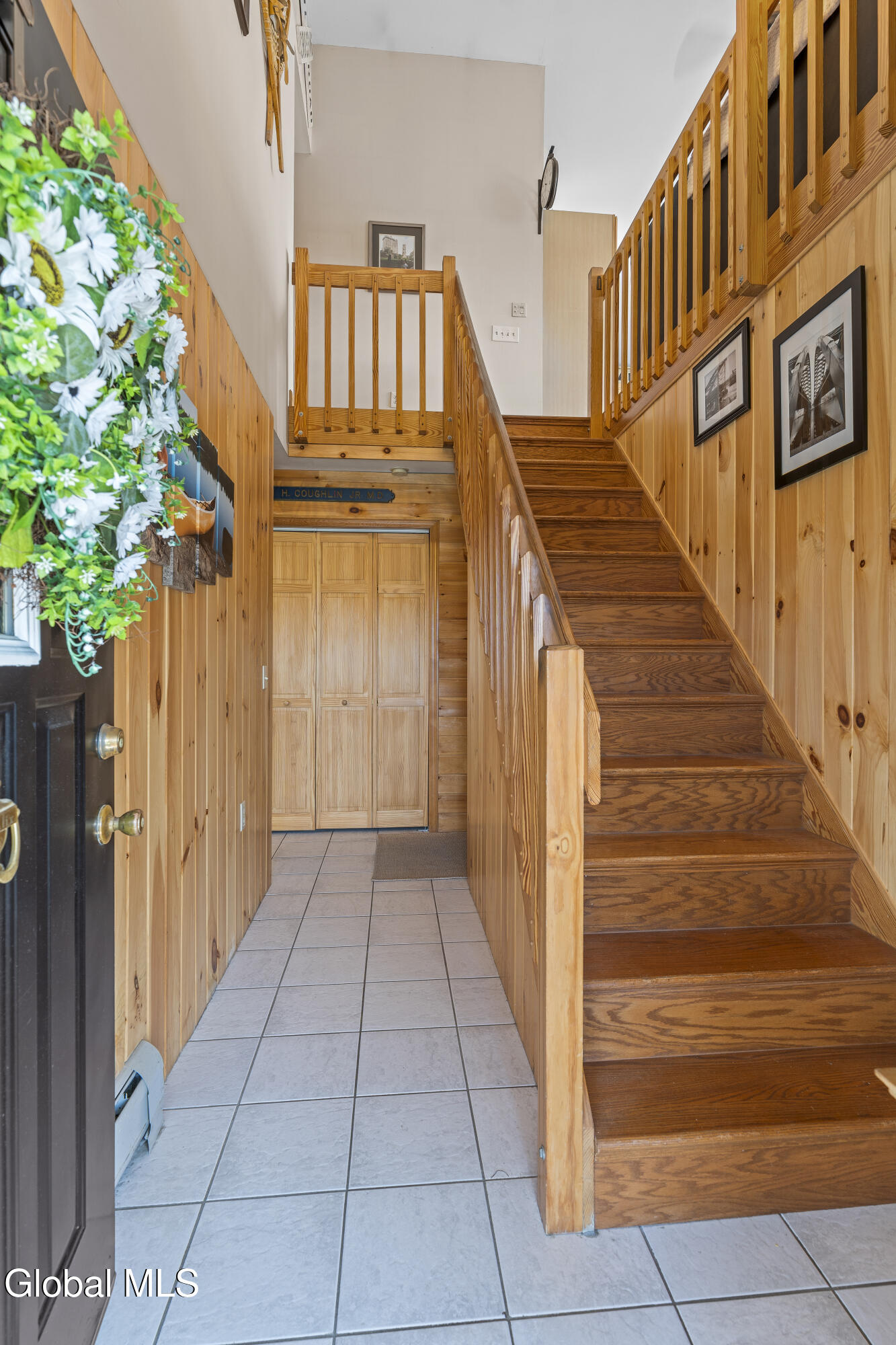 70 Island View Road Cohoes, NY 12047 - Photo 14 of 37 Foyer