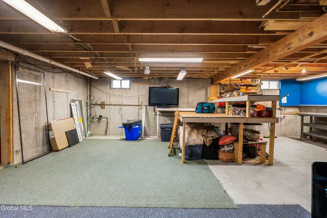 $535,000 | 70 Island View Road, Colonie, NY 12047