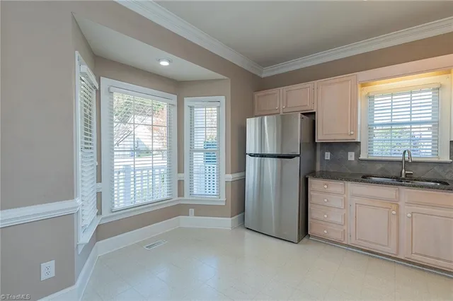 $2,100 | 101 St Charles Court, Kernersville, NC 27284