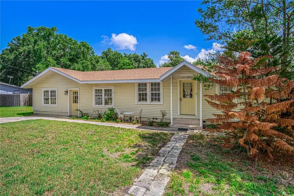 $282,500 | 3545 Perkins Avenue, Mount Dora, FL 32757