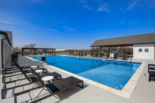 $2,331 | 15101 Litsey Crk Drive, Unit 14925L, Roanoke, TX 76262