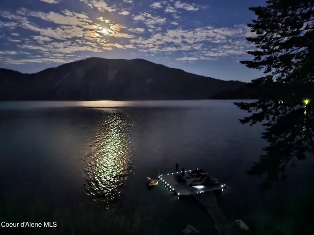 $395,000 | 18958 East Scenic Bay Drive, Bayview, ID 83803