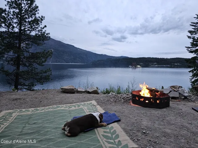 $395,000 | 18958 East Scenic Bay Drive, Bayview, ID 83803