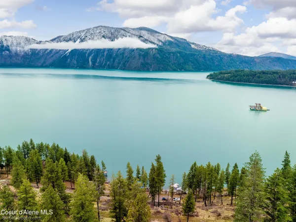 $515,000 | 18958 East Scenic Bay Drive, Bayview, ID 83803