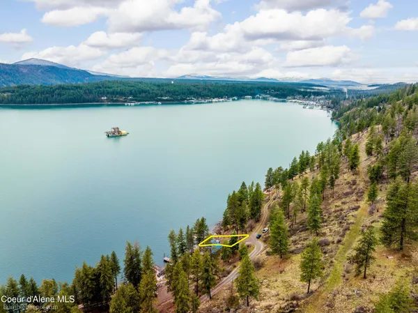 $515,000 | 18958 East Scenic Bay Drive, Bayview, ID 83803