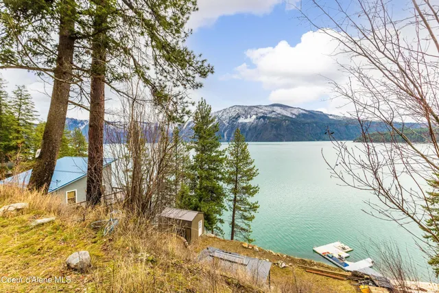 $395,000 | 18958 East Scenic Bay Drive, Bayview, ID 83803