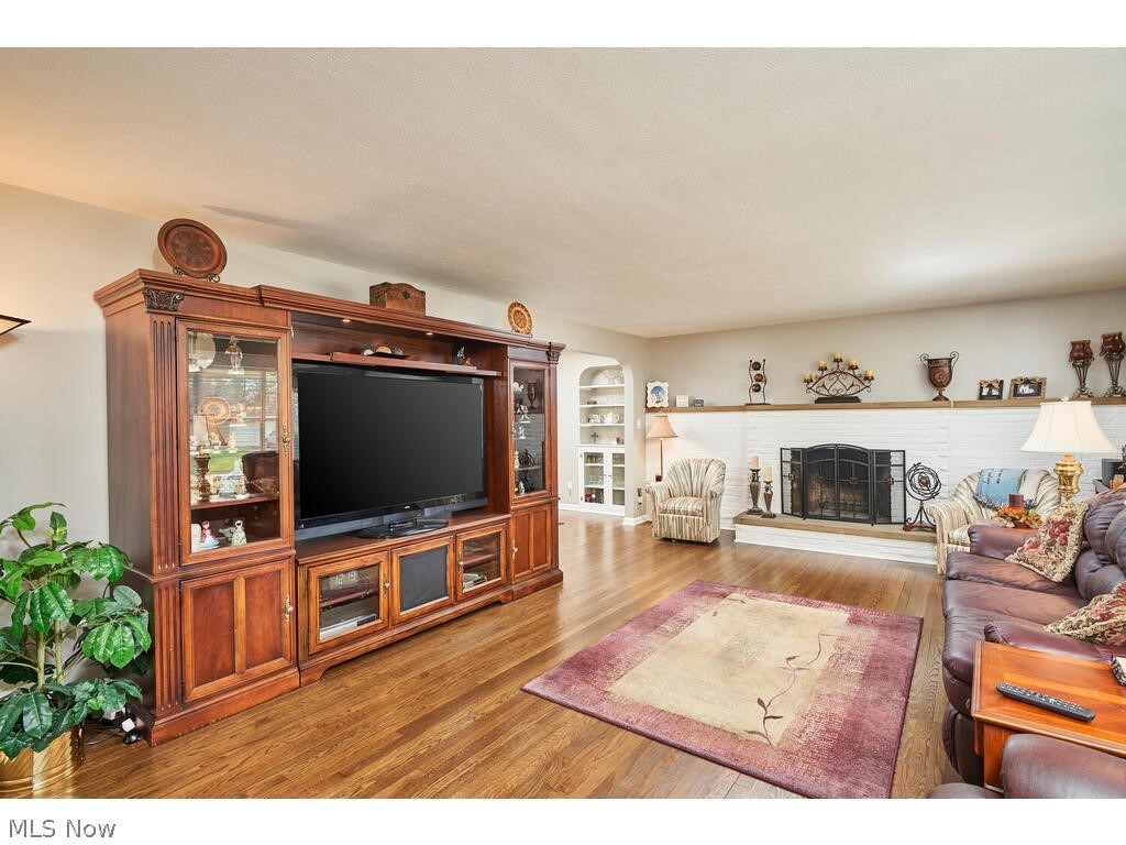 3093 Chamberlain Road Akron, OH 44333 - Photo 4 of 23 Gallery Image 4