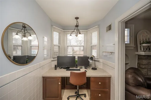 $265,000 | 1475 St Catherine Street, Florissant, MO 63033