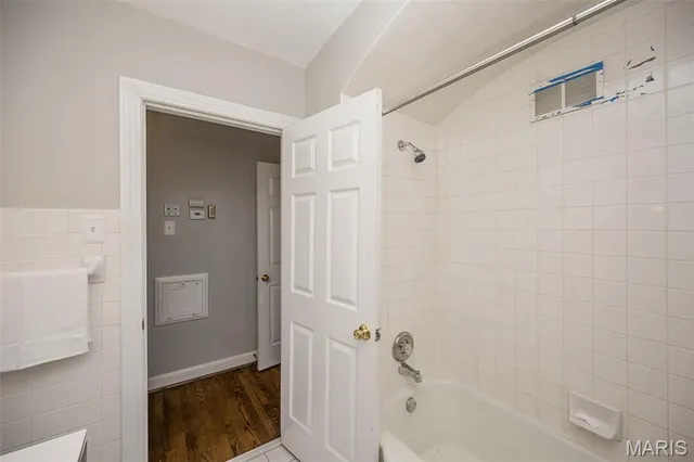 $265,000 | 1475 St Catherine Street, Florissant, MO 63033