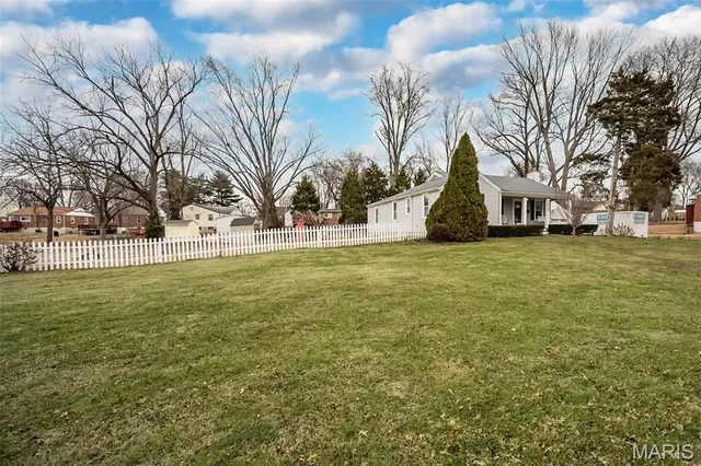 $265,000 | 1475 St Catherine Street, Florissant, MO 63033