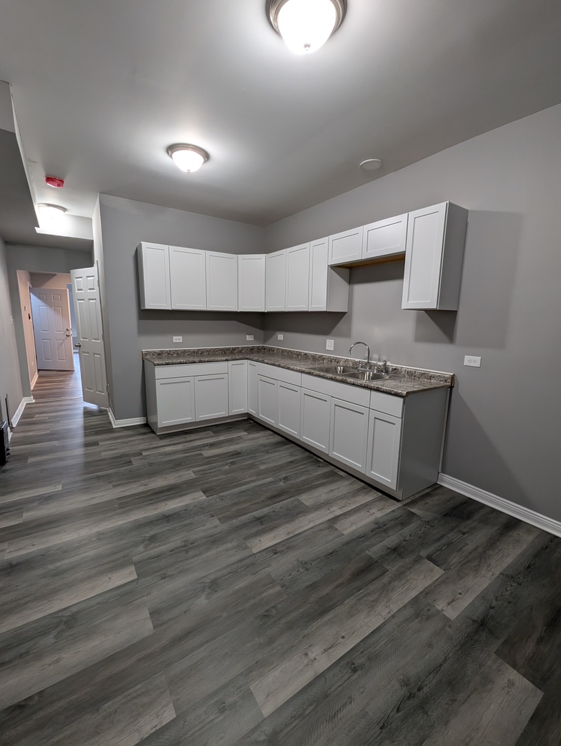 7121 South Perry Avenue Chicago, IL 60621 - Photo 11 of 13