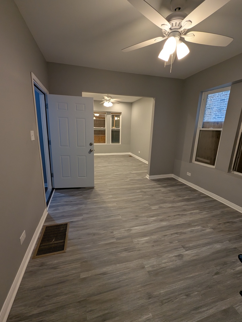 7121 South Perry Avenue Chicago, IL 60621 - Photo 4 of 13