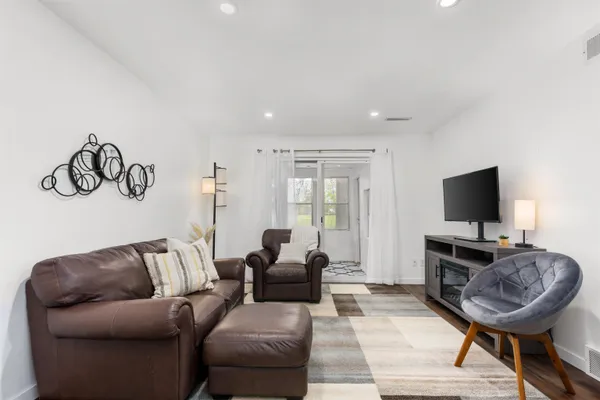 $239,900 | 163 Walnut Street, Unit 3, Oregon, WI 53575