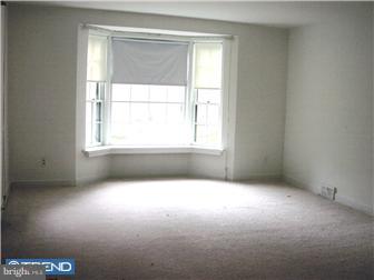 10 Johns Road Cheltenham, PA 19012 - Photo 2 of 10 Living Room