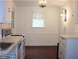 10 Johns Road Cheltenham, PA 19012 - Photo 4 of 10 Kitchen