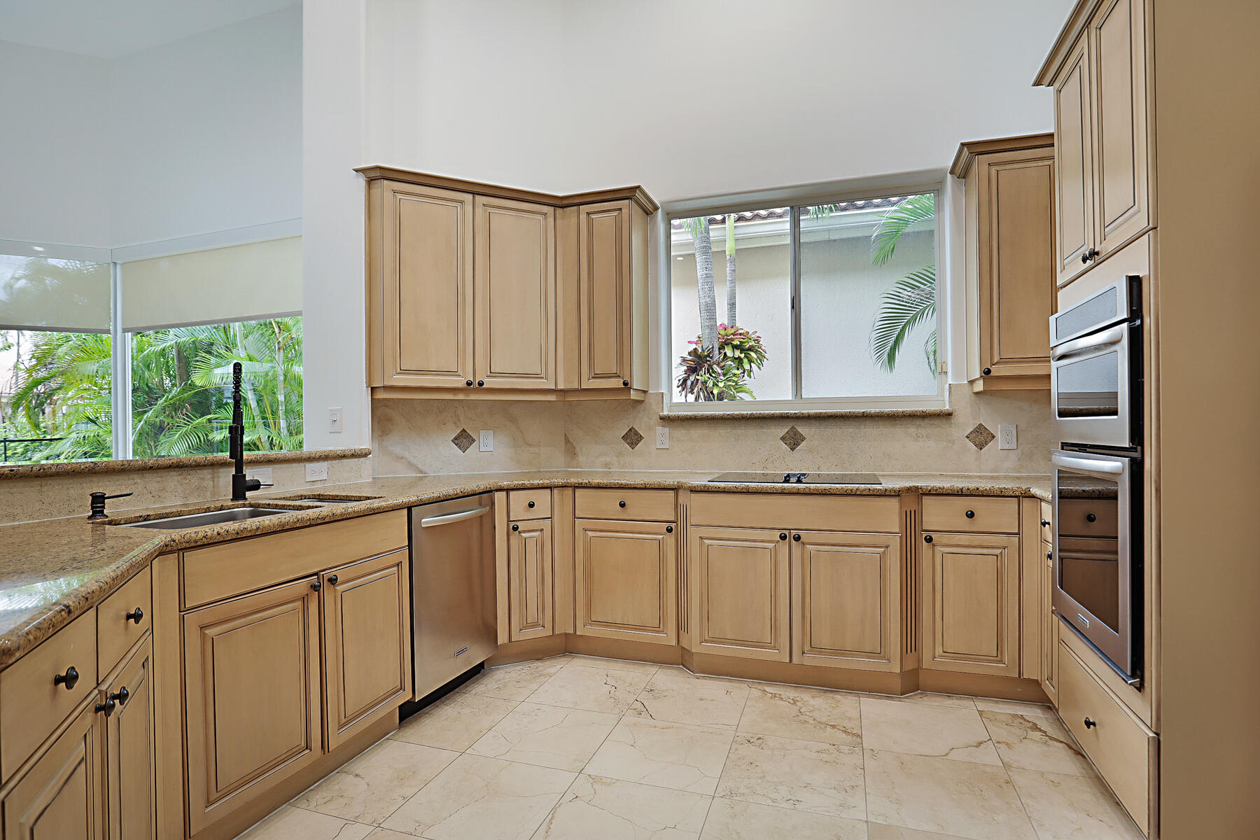 7041 Islegrove Place Boca Raton, FL 33433 - Photo 9 of 42 Spacious Kitchen