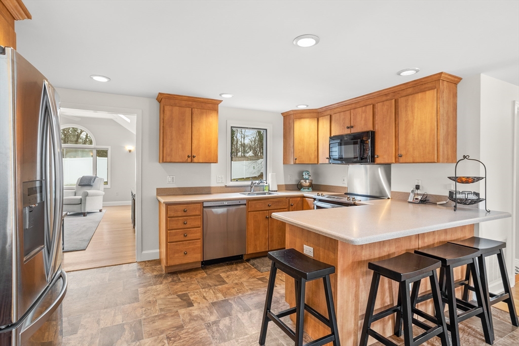 23 Anthony Road Bedford, MA 01730 - Photo 2 of 20 Gallery Image 2