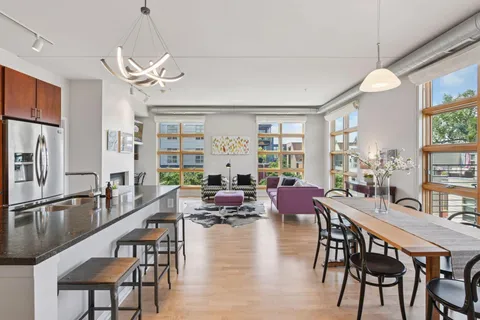 $498,500 | 2840 Bryant Avenue South, Unit E302, Minneapolis, MN 55408