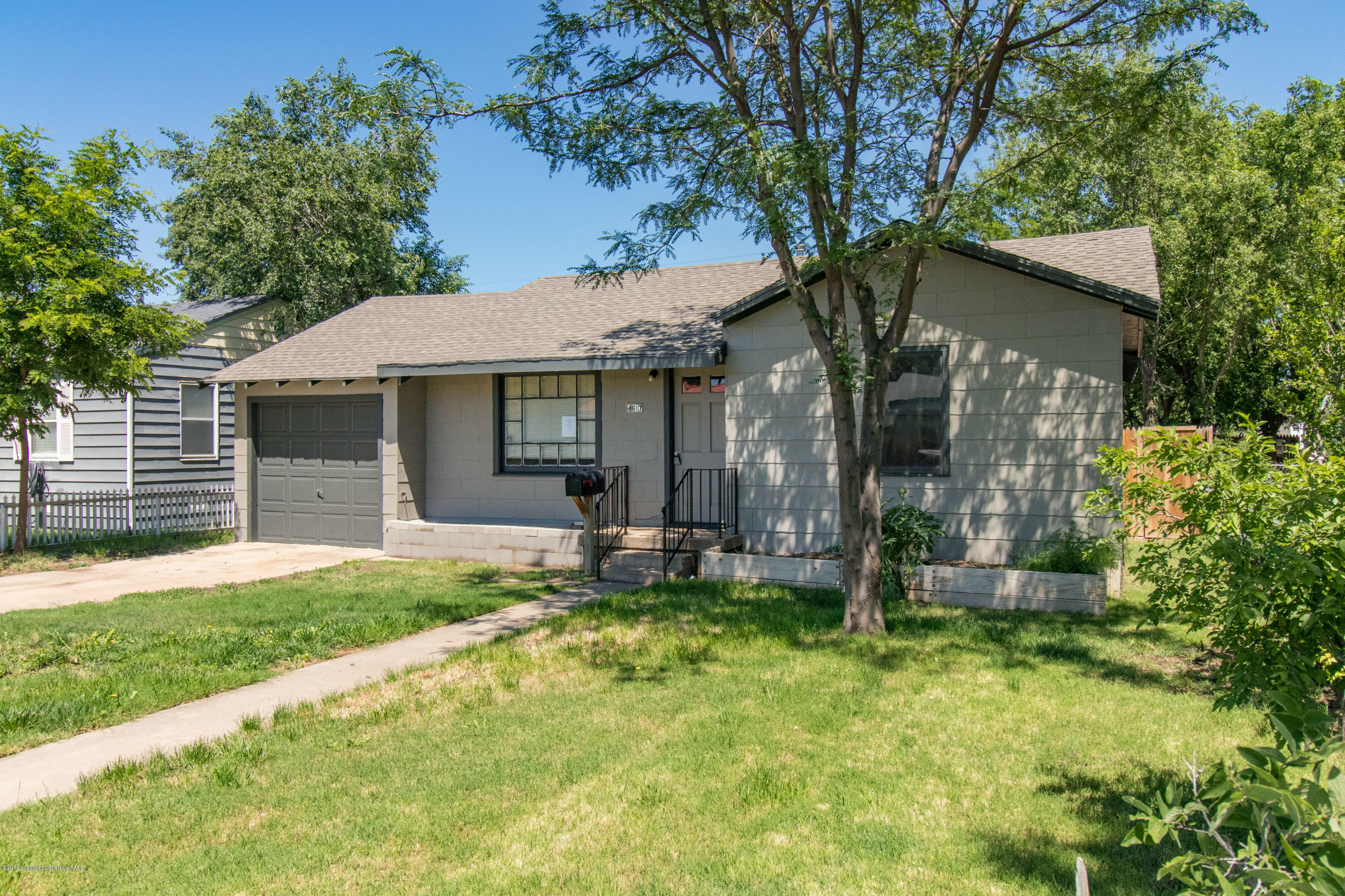 4617 Bowie Street Amarillo, TX 79110 - Photo 3 of 19 003