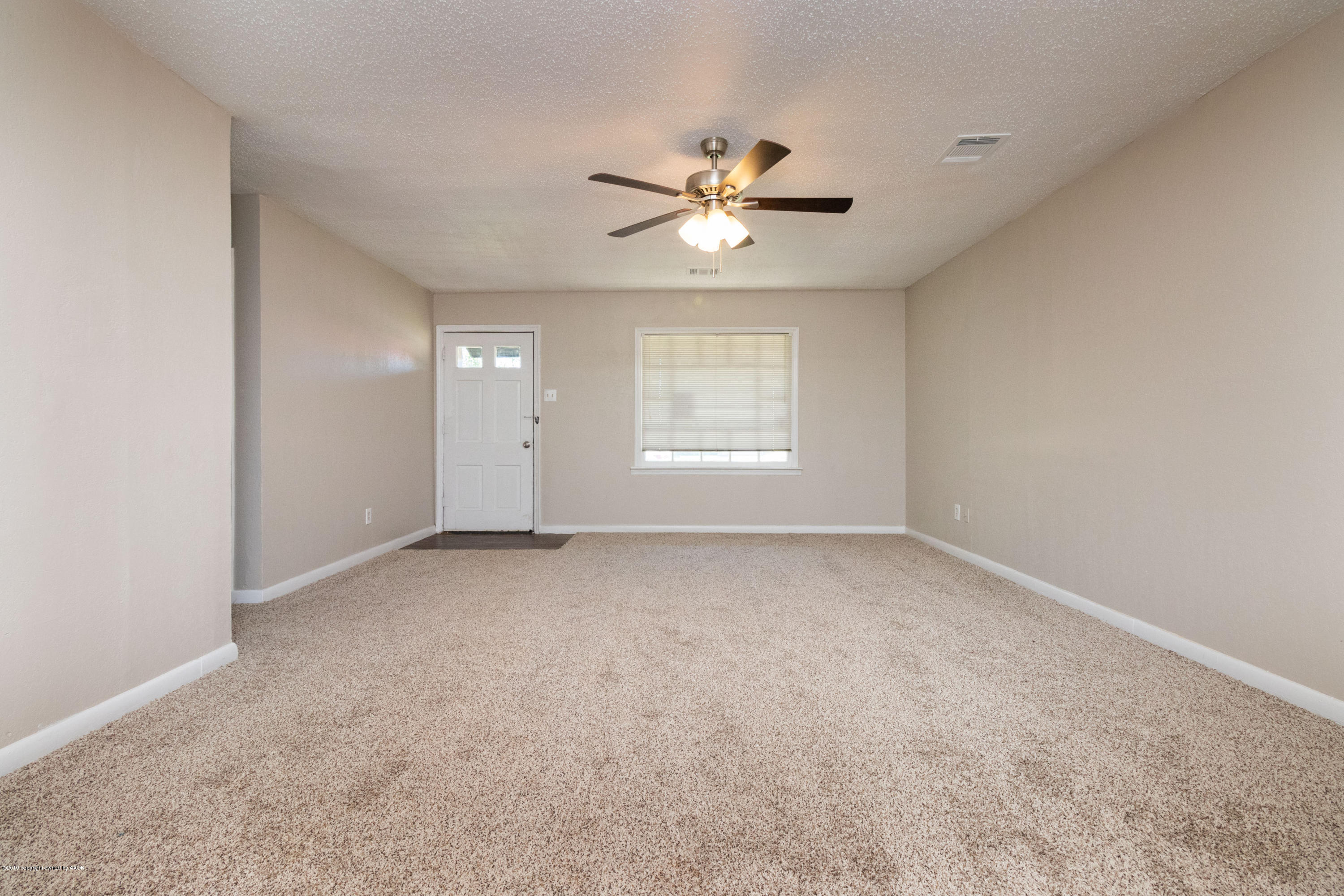 4617 Bowie Street Amarillo, TX 79110 - Photo 6 of 19 006