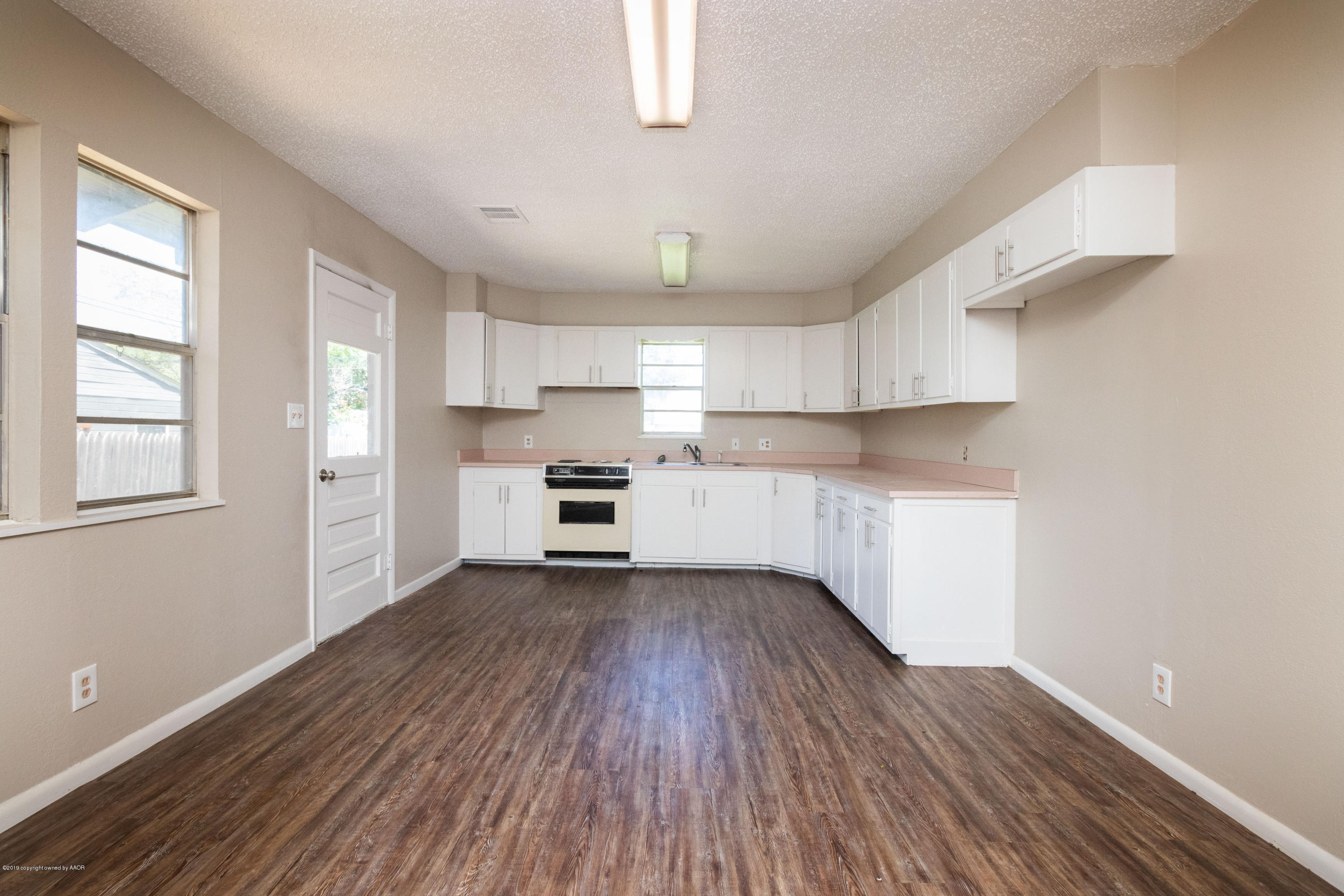 4617 Bowie Street Amarillo, TX 79110 - Photo 7 of 19 007
