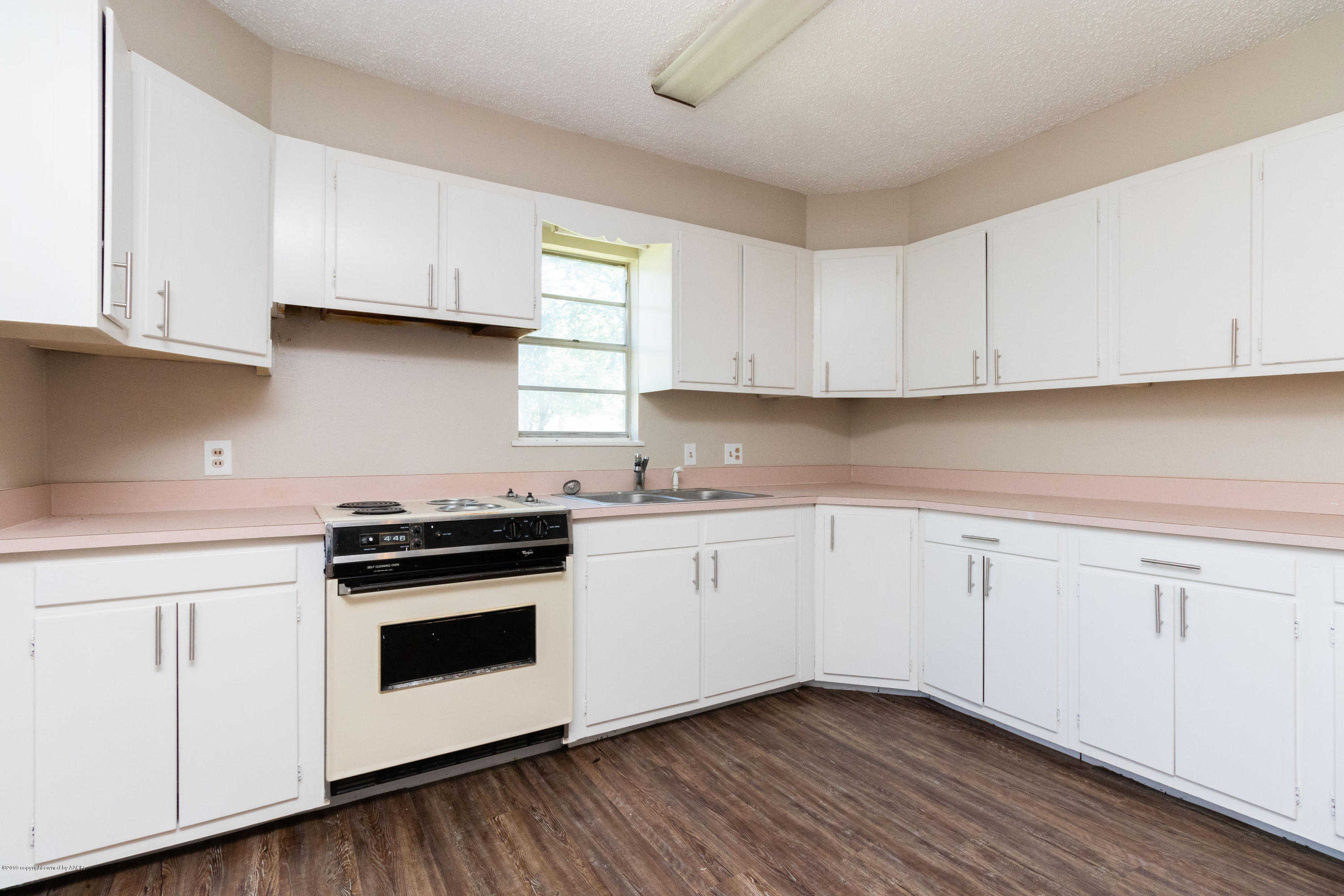 4617 Bowie Street Amarillo, TX 79110 - Photo 8 of 19 008