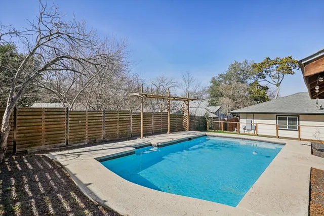 $3,450 | 7205 Twisted Oaks Drive, Austin, TX 78745