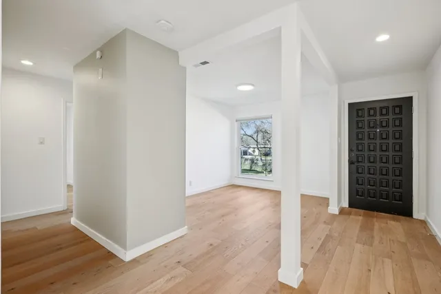 $3,450 | 7205 Twisted Oaks Drive, Austin, TX 78745