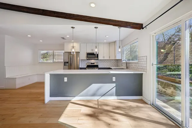 $3,450 | 7205 Twisted Oaks Drive, Austin, TX 78745