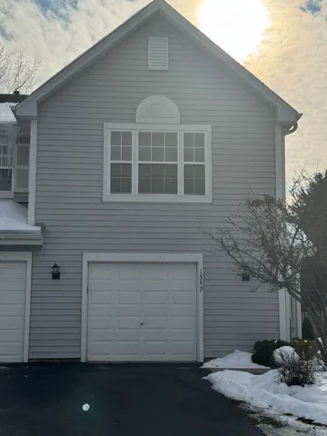 $2,050 | 1349 Orleans Drive, Mundelein, IL 60060