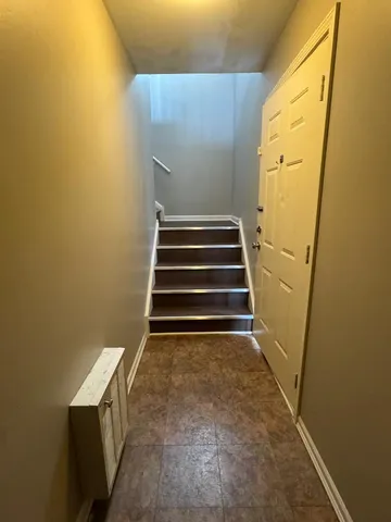 $2,050 | 1349 Orleans Drive, Mundelein, IL 60060