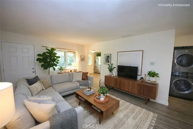 $350,000 | 1586 Border Avenue, Unit G, Corona, CA 92882