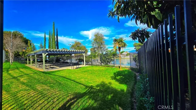 $350,000 | 1586 Border Avenue, Unit G, Corona, CA 92882