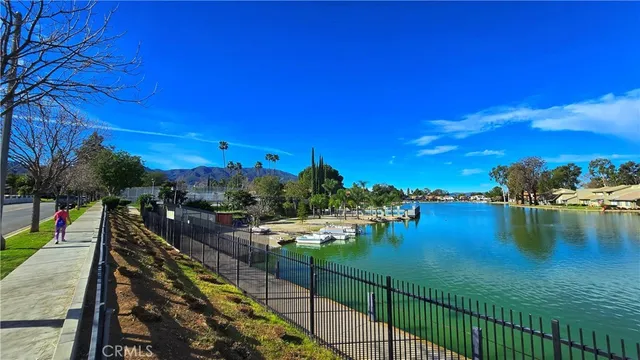 $350,000 | 1586 Border Avenue, Unit G, Corona, CA 92882